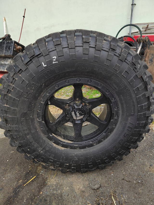Offroad pneu včetně disku