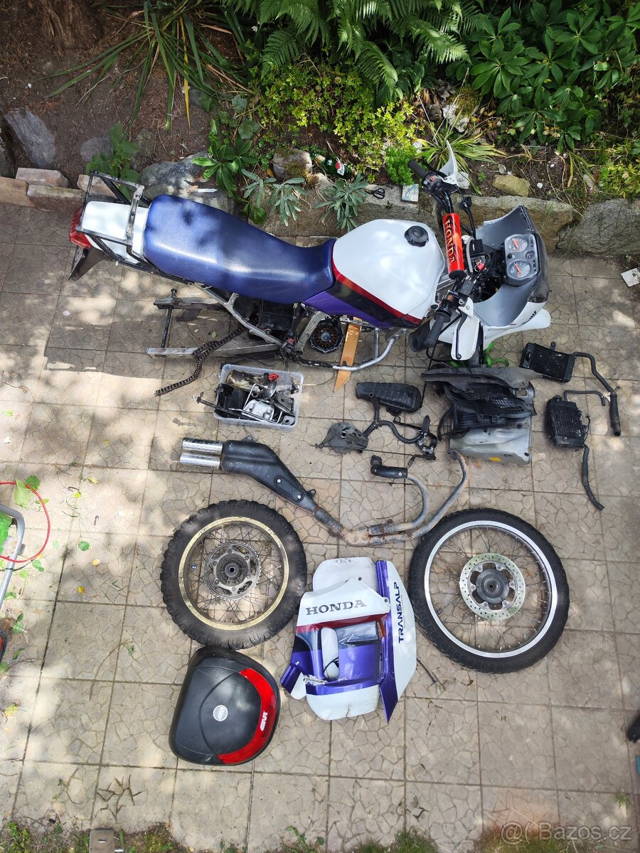 HONDA TRANSALP XL600V 1987 s TP na opravu/ND