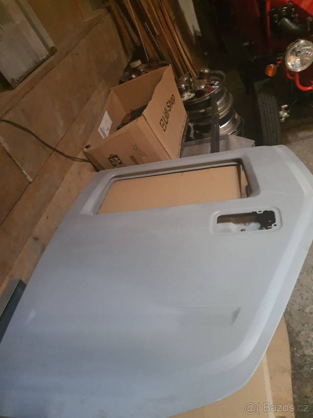 Hummer H2 zadní levé dveře