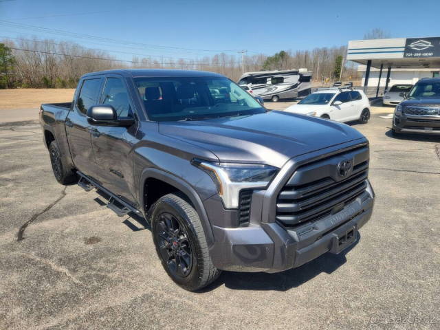 2023 Toyota Tundra SR5 3.4