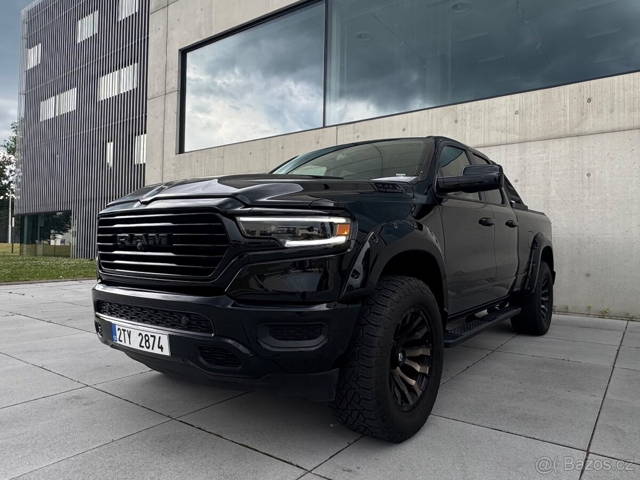 Dodge Ram 1500 5.7 HEMI 2019 55tis.km Klapka výfuku