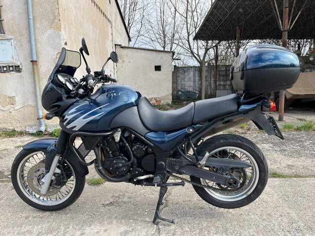 Triumph Tiger 885i,Servisní knížka