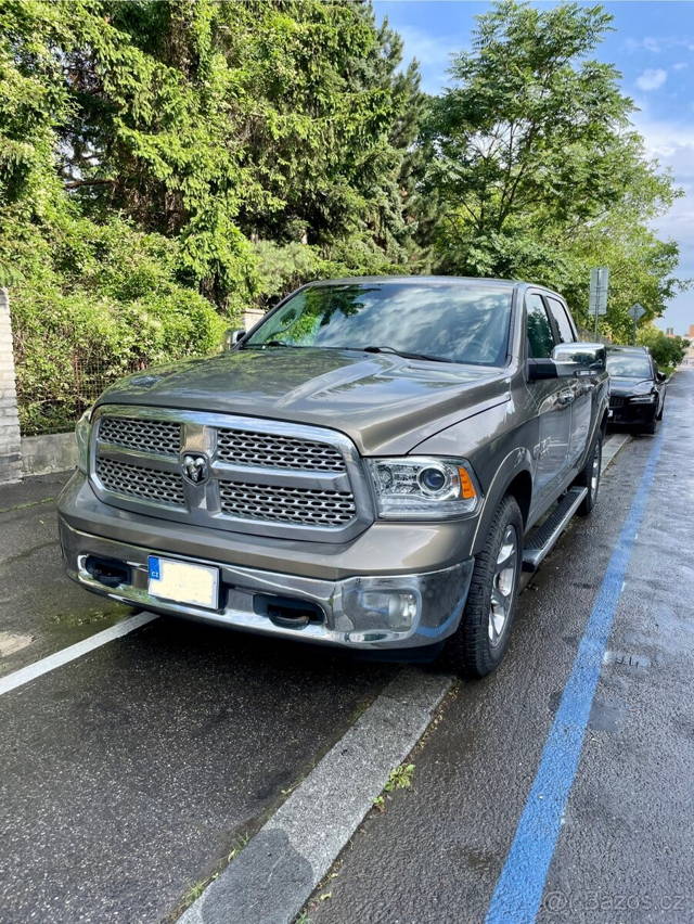 Dodge Ram 1500 Laramie