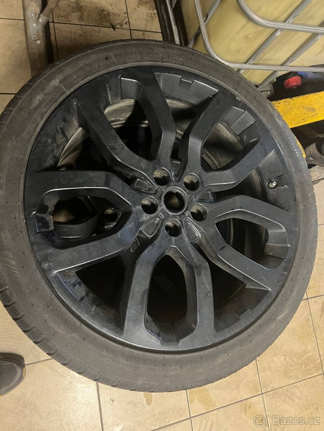 2 ks 5x120 9,5 j r 22 originál Range Rover