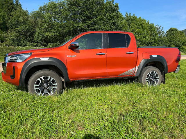 Toyota Hilux, DoubleCab 2.8D 150 kW,1 maj, ČR, servis