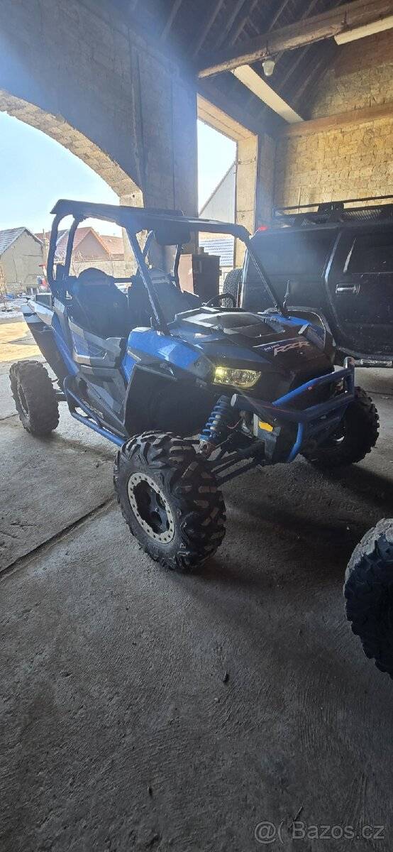 Polaris rzr xp 1000