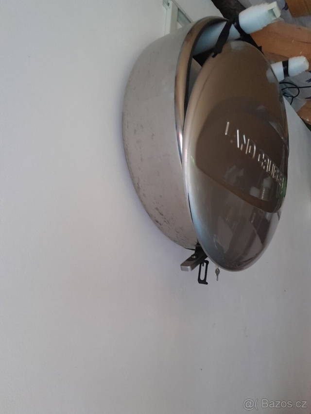 Nerezový kryt rezervniho kola