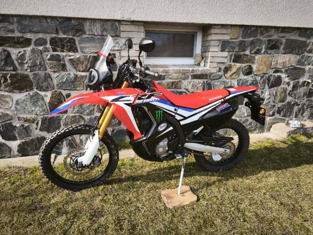 Honda CRF 250 Rally (2019) jako nová, 10tis.km, po servisu