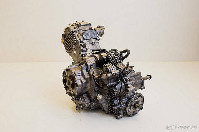 Yamaha Grizzly 660, motor, díly