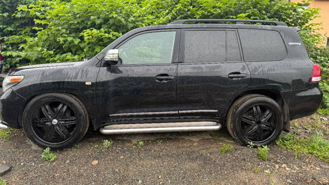 Land Cruiser J 200
