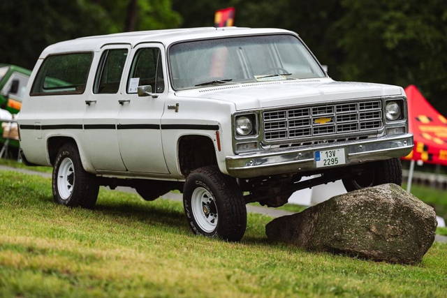 Suburban V8 K20 Manual