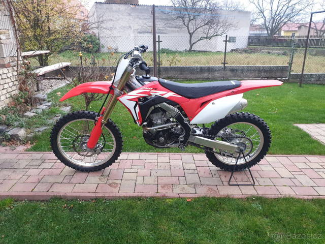 Prodám Hondu CRF 250 R r.v. 2018