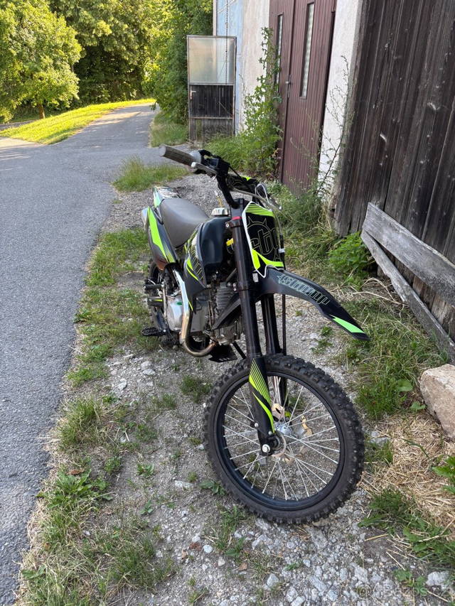 Stomp z3 140
