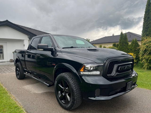 Dodge Ram 1500 5.7 HEMI 4X4 - 2016