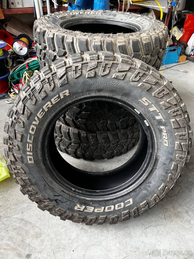 Terenní pneu Cooper Discoverer stt pro 275 70r18