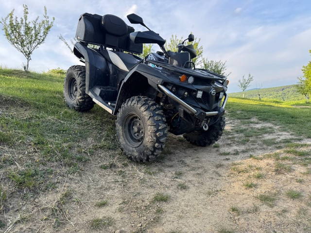 Prodám čtyřkolku cf moto 550