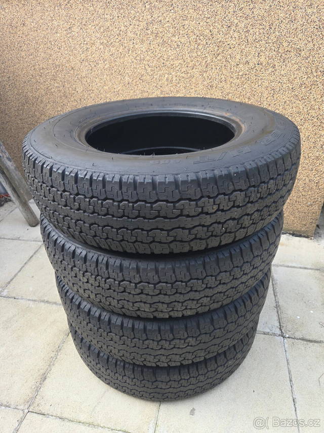4x univerzální pneu Bridgestone Dueler 689 H/T 205/80 R16C