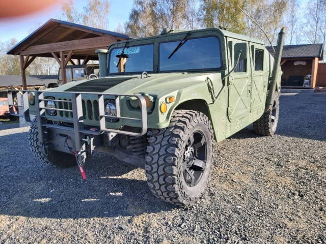 Hummer H1 / HMMWV slant back