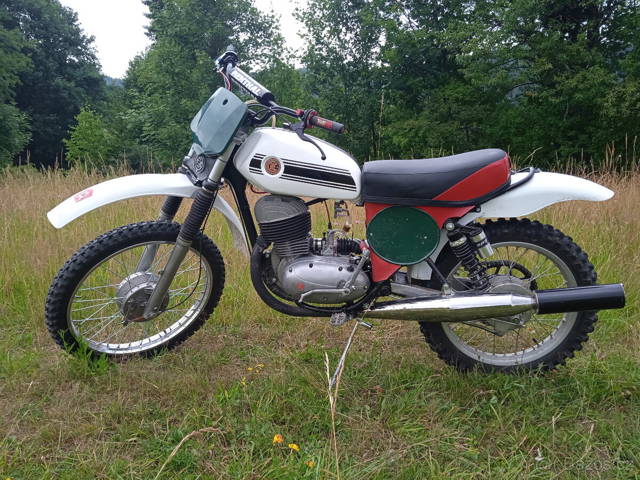čz 250