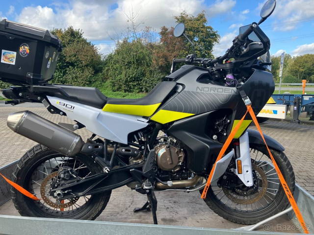 Husqvarna Norden 901 / KTM Adventure 890