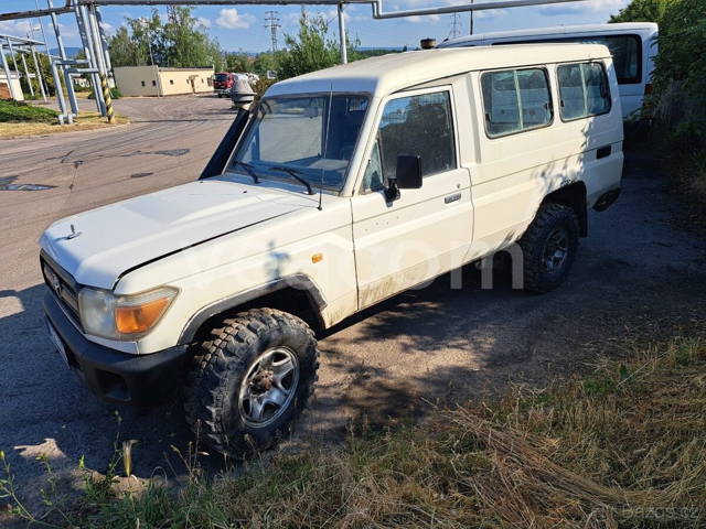 Land cruiser