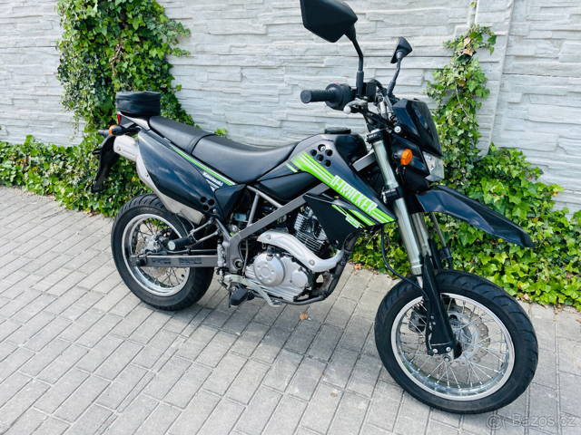 Kawaski D-Tracker r.v.2012 najeto 27tis km