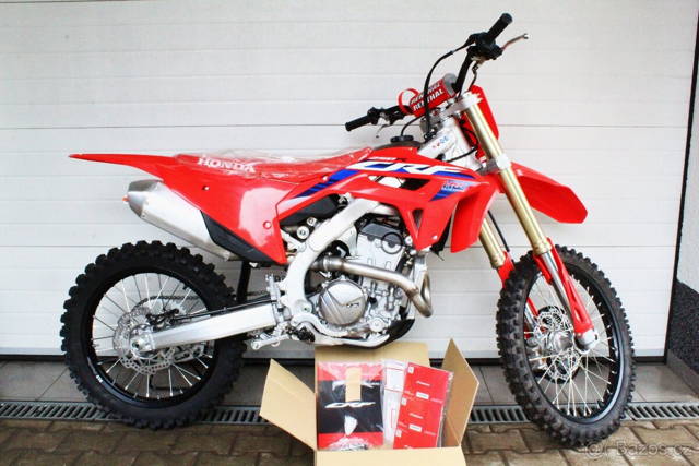 Honda CRF 250 R 2024 nová skladem