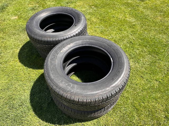 Bridgestone DUELER H/T 265/65 R17