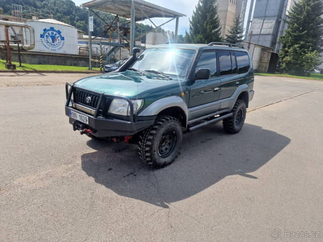 Toyota Land Cruiser 95, rok výroby 1996 3.0tdi 92kw 4x4, red