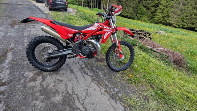 Beta Xtrainer 300 – r.v. 2018, pouze 65 mth, ideální pro men