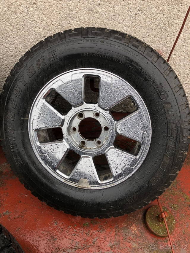 Hummer H3 rezerva