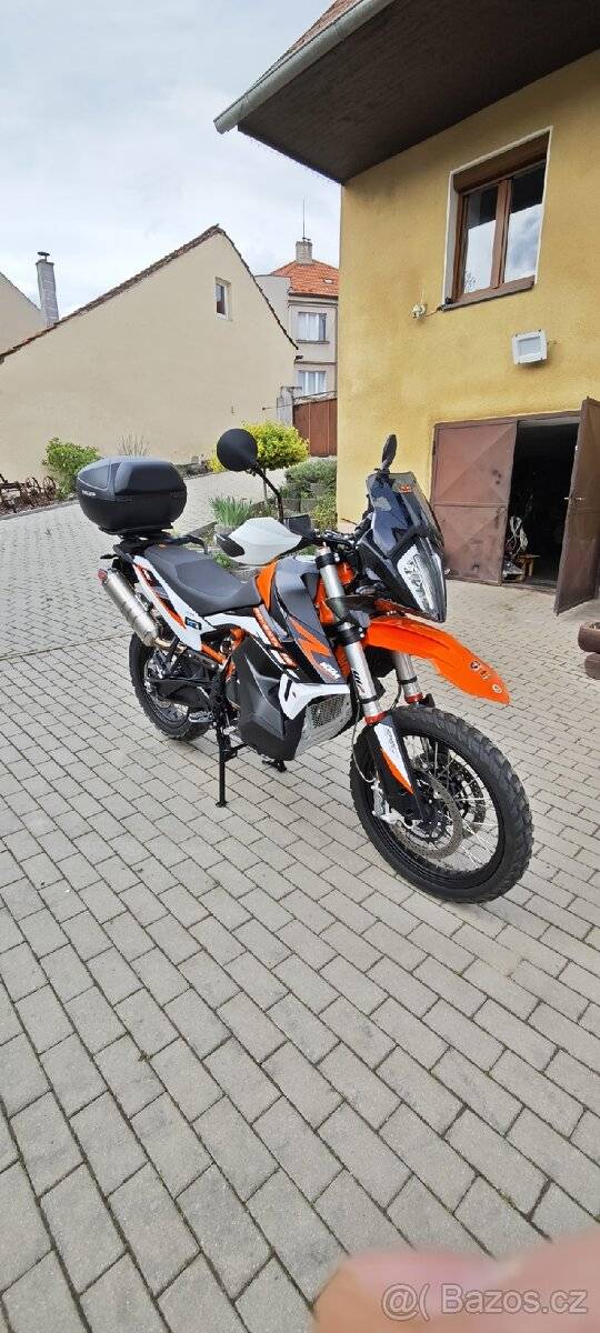 KTM 890 Adventure R