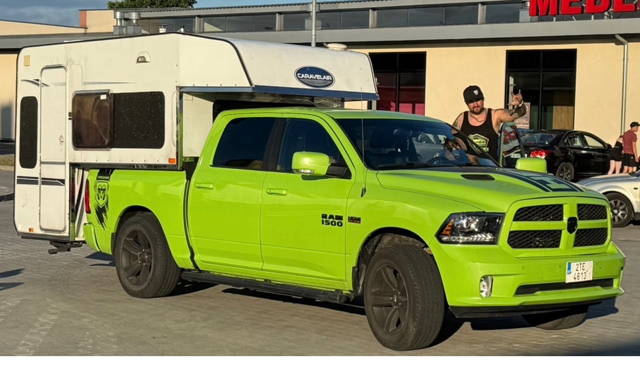 Obytná nastavba na pickup