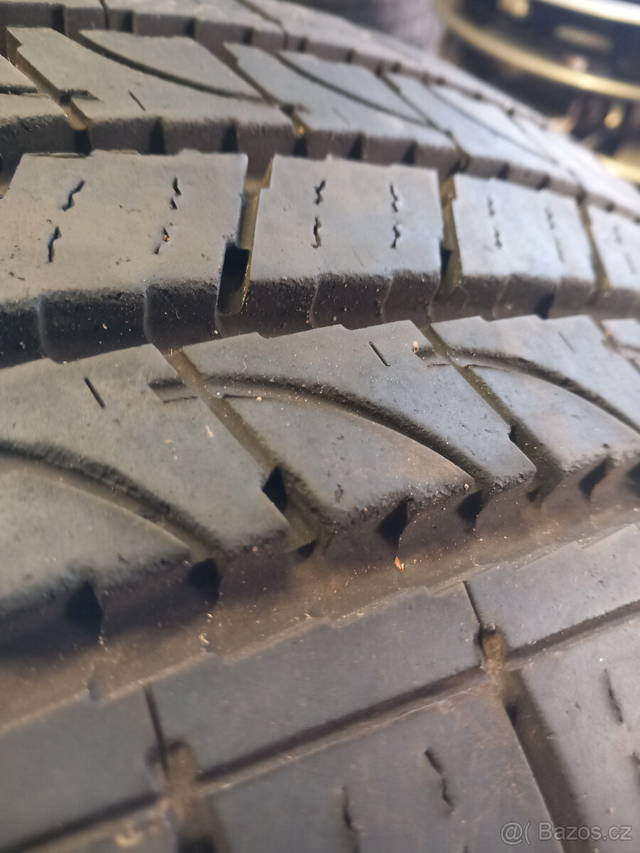 30X9.5R15 LT 104S