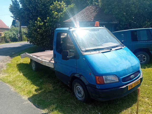 Odtahový speciál Ford Transit