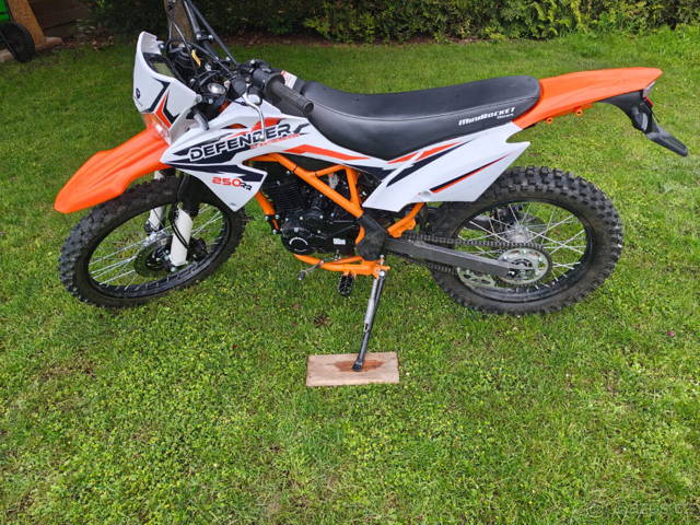 MiniRocket Mikilon Defender 250RR kola 21/18 oranžová