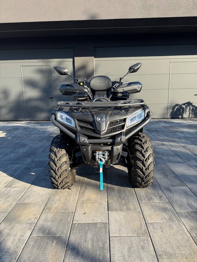 Ctyrkolka CF moto 520L