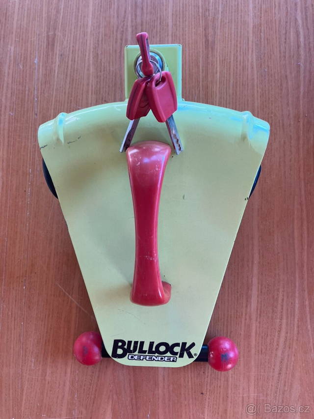 Zámek volantu BULLOCK DEFENDER