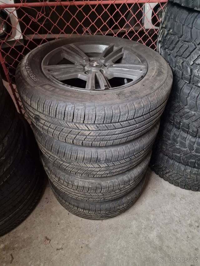 Sada kol (originál disky + pneu) na Ford Mustang