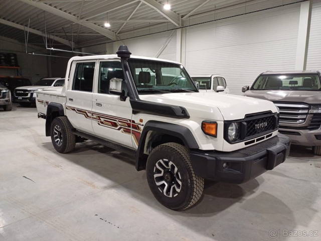 Toyota Land Cruiser 79 Pick-up. AUTOMAT 2,8TD 4X4 ,New 24