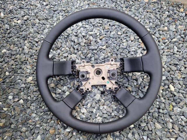 Nově pošitý volant na Range Rover L322 2002-2012