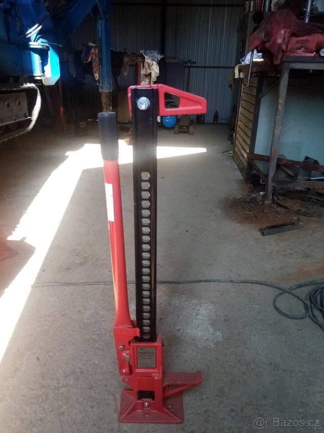 Pákový zvedák offroad 3000kg nový
