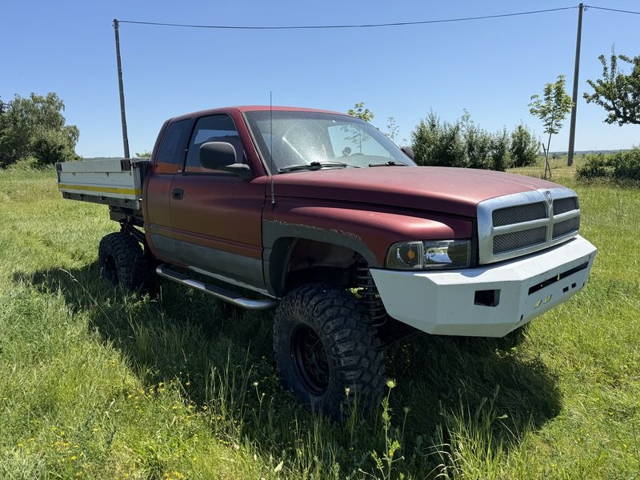 Dodge RAM 5.9 V8 automat – sklápěč, po GO