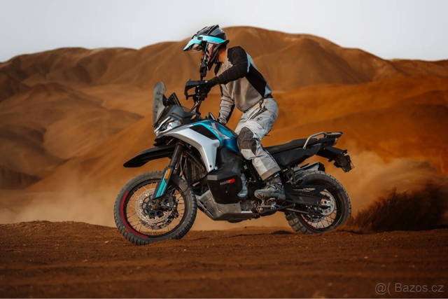 🏍️ CFMOTO 800MT-X, SKLADEM v Brně, s možností testovací jízd