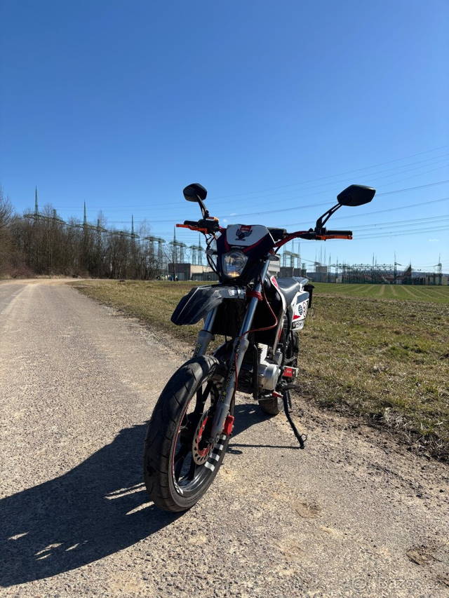 Rieju MRT 125