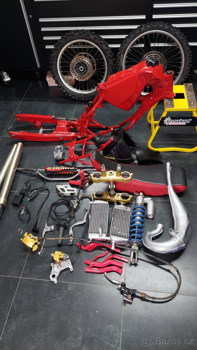 HONDA CR 125 1990 Náhradné diely