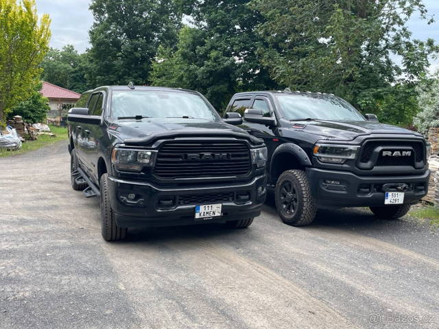 DODGE RAM 2500 BLACK EDDITION