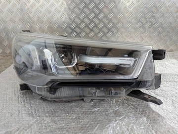 TOYOTA HILUX VIII LIFT 20- LAMPA PRAVA