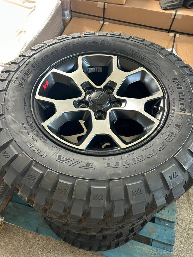 Jeep Wrangler Rubicon JL JK alukola 255/75 r16 BF Goodrich