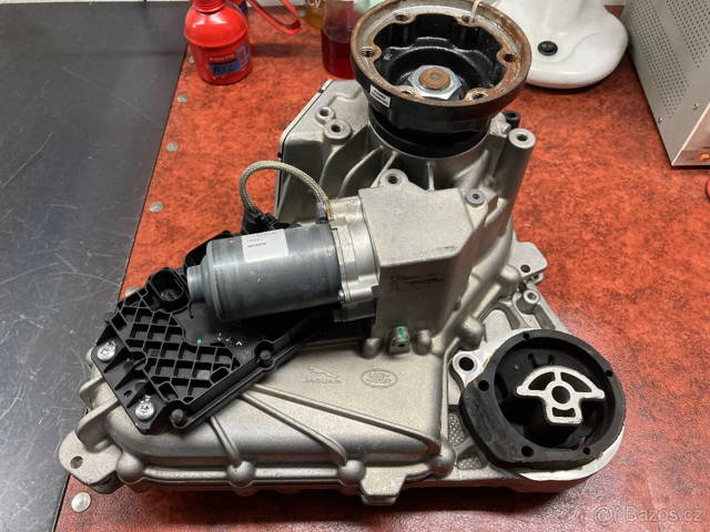 Rozvodovka Jaguar F-Pace/XE/XF Rover Velar Transfer Box